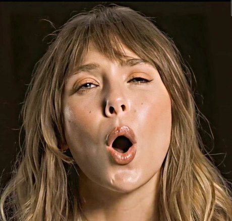 Photo nue de fuite OnlyFans de Elizabeth Olsen