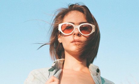 Willa Holland