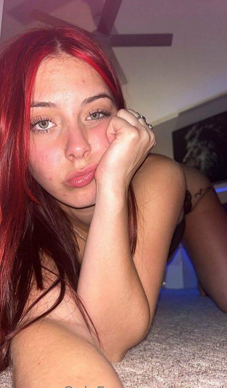 Photo nue de fuite OnlyFans de Luvvred