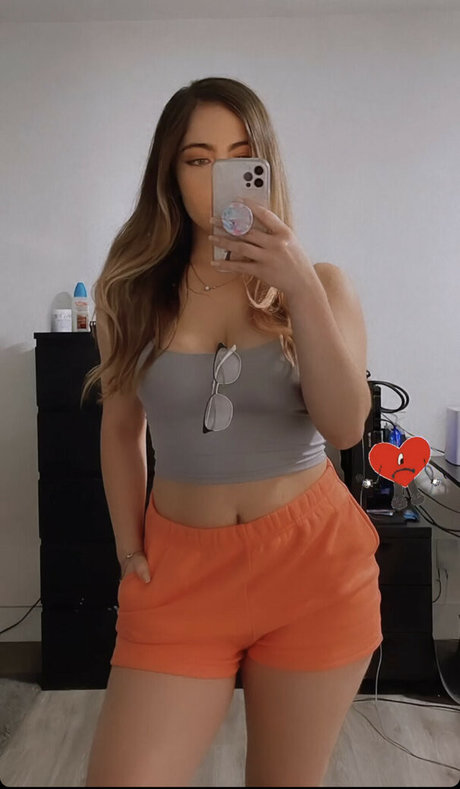 Photo nue de fuite OnlyFans de Hilenna