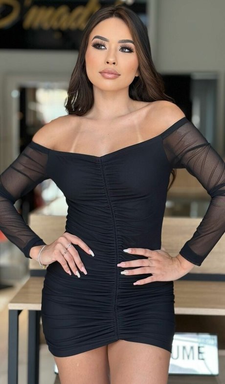 Photo nue de fuite OnlyFans de Larissa Nunes