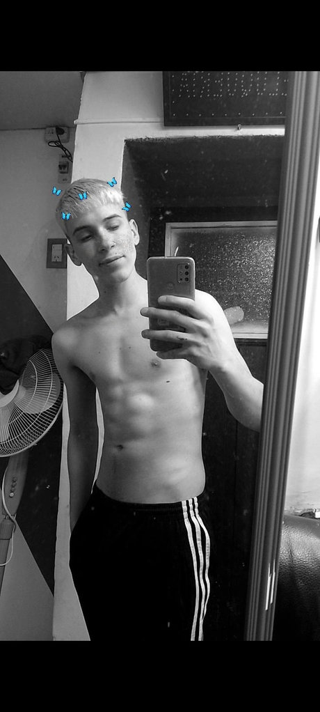 Photo nue de fuite OnlyFans de Noel 
