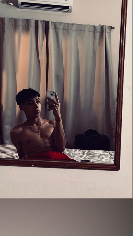 Photo nue de fuite OnlyFans de     