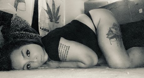 Photo nue de fuite OnlyFans de Leikela Manzano