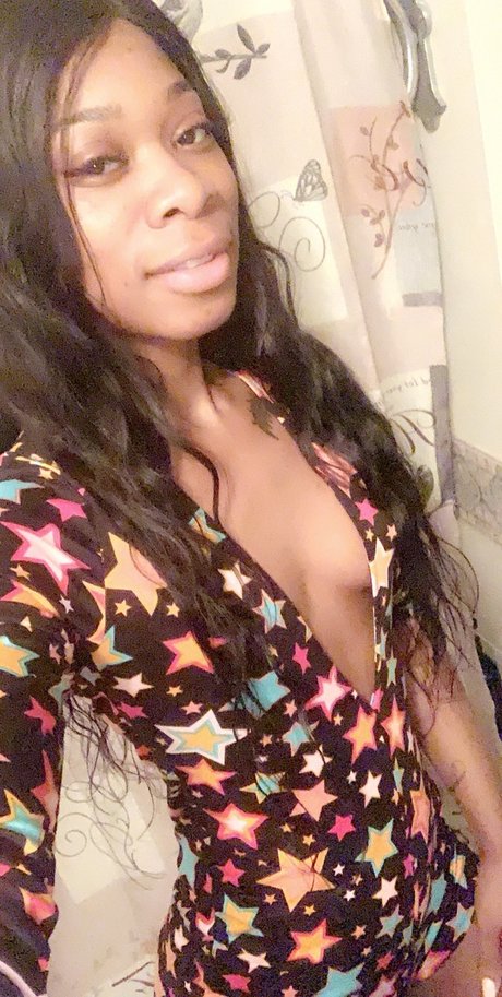Photo nue de fuite OnlyFans de Leeshadiamond