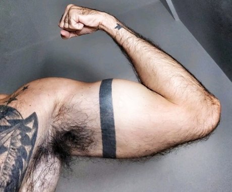 Photo nue de fuite OnlyFans de Bazzuca23cm