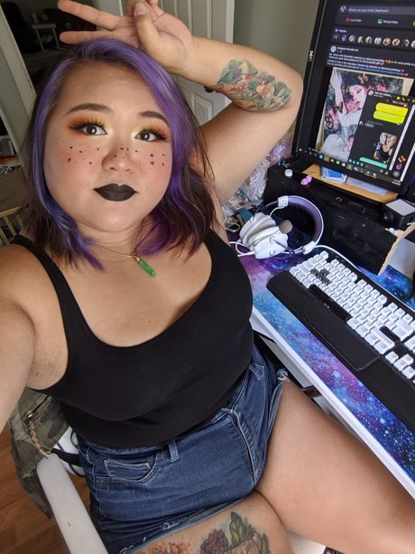 Photo nue de fuite OnlyFans de Linh Nguyen
