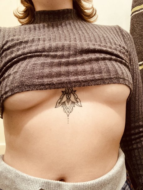 Photo nue de fuite OnlyFans de Lilly Lilac