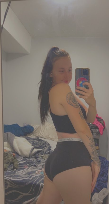 Photo nue de fuite OnlyFans de Lilly