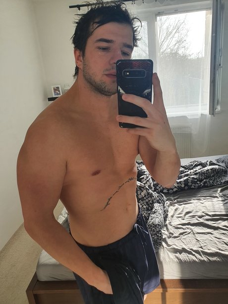 Photo nue de fuite OnlyFans de Lr93