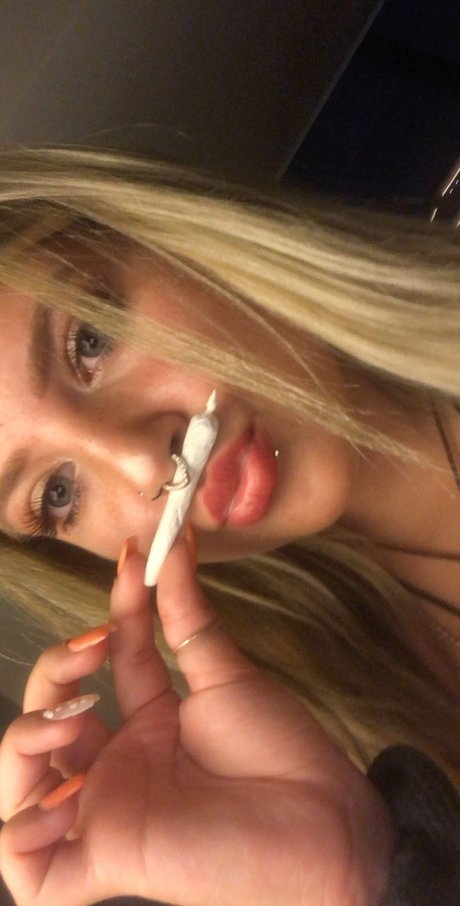 Photo nue de fuite OnlyFans de Love