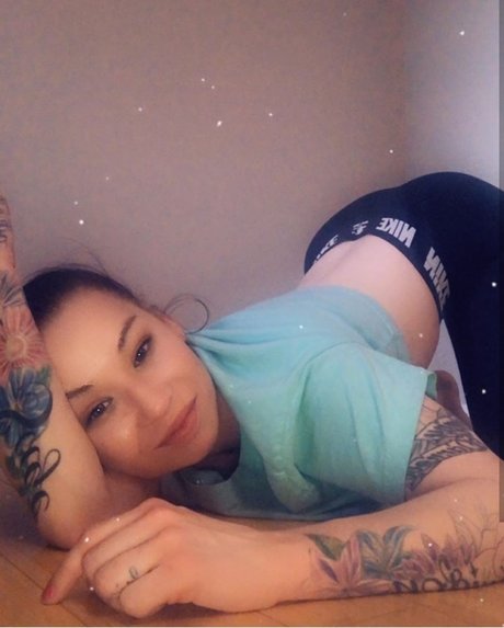 Photo nue de fuite OnlyFans de Loveangel19