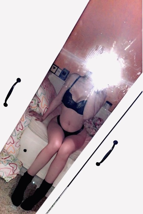 Photo nue de fuite OnlyFans de Loulou