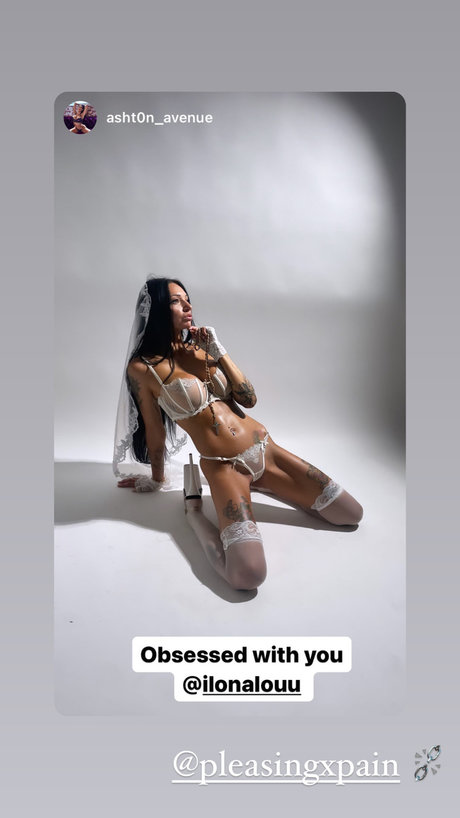 Photo nue de fuite OnlyFans de Loney