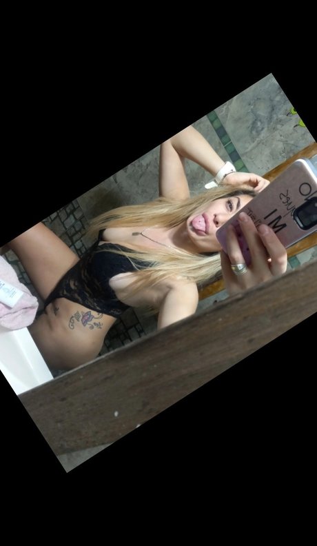 Photo nue de fuite OnlyFans de Lola