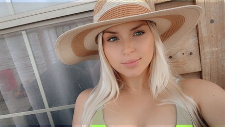 Photo nue de fuite OnlyFans de Lizzyy Pinkk