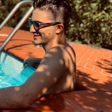 Photo nue de fuite OnlyFans de Merk