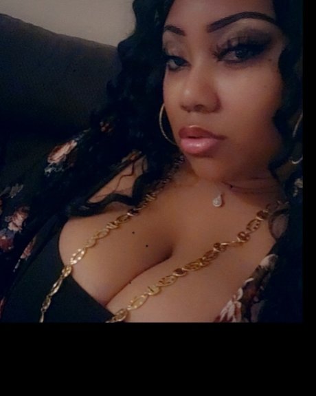 Photo nue de fuite OnlyFans de China Doll