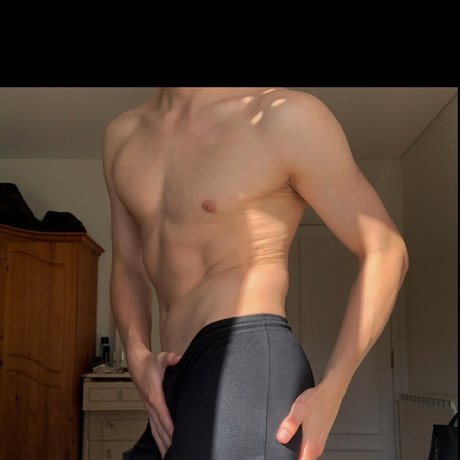 Photo nue de fuite OnlyFans de Cyril Luzin