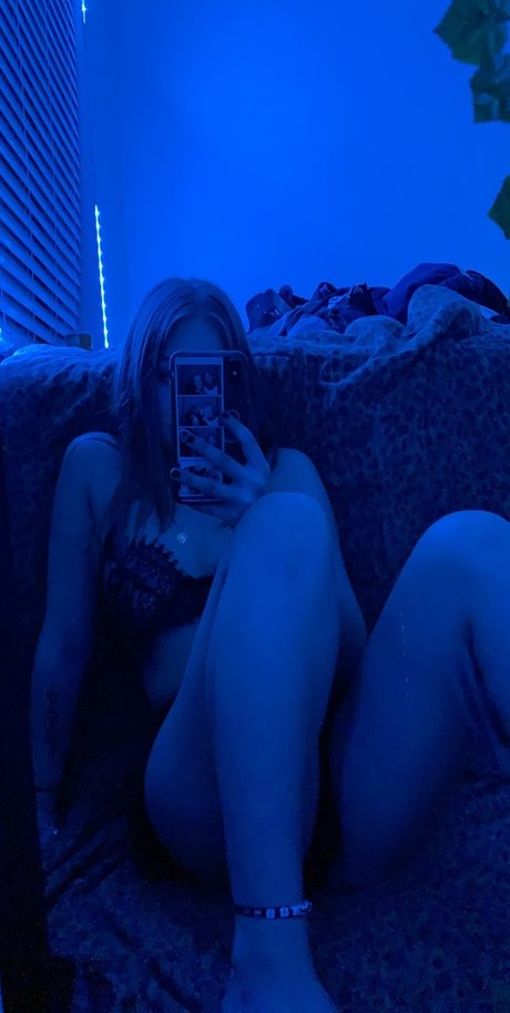 Photo nue de fuite OnlyFans de Luxe