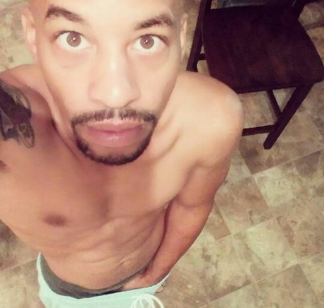 Photo nue de fuite OnlyFans de Calikidchristof86