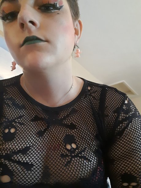 Photo nue de fuite OnlyFans de Lun