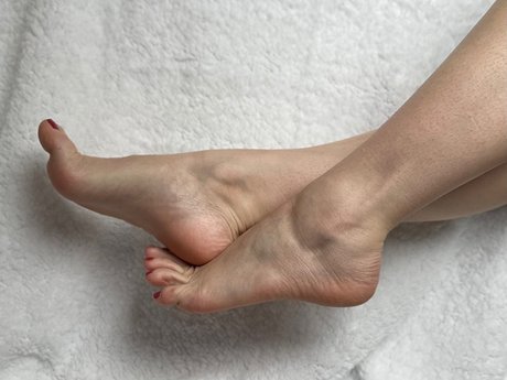 Photo nue de fuite OnlyFans de  Lunas Feet 
