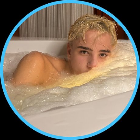 Photo nue de fuite OnlyFans de Luiskapxxx
