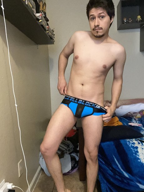 Photo nue de fuite OnlyFans de Luisinundies
