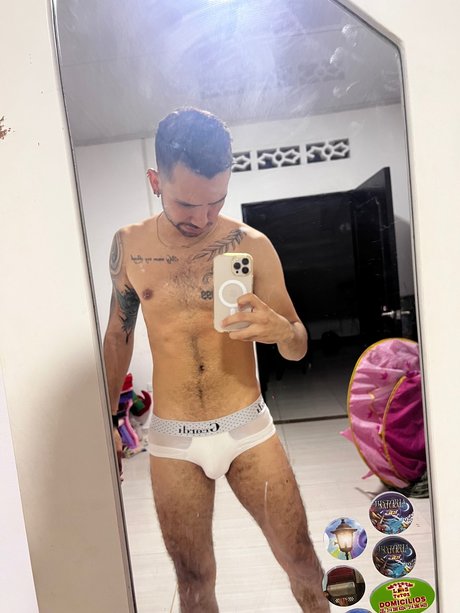 Photo nue de fuite OnlyFans de Luis