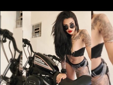 Photo nue de fuite OnlyFans de Lu Oliveira 