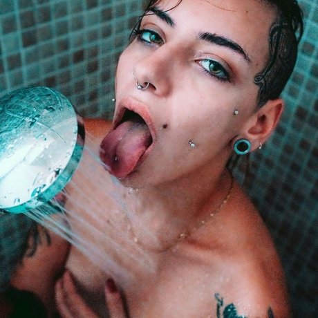 Photo nue de fuite OnlyFans de Luckystrike Sgh