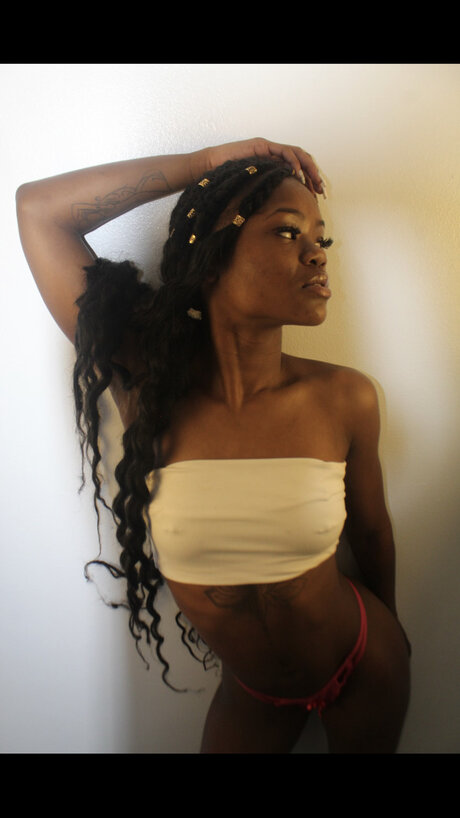Photo nue de fuite OnlyFans de Marleii Quinn