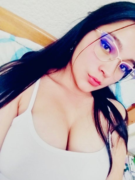 Photo nue de fuite OnlyFans de Valentina Marin