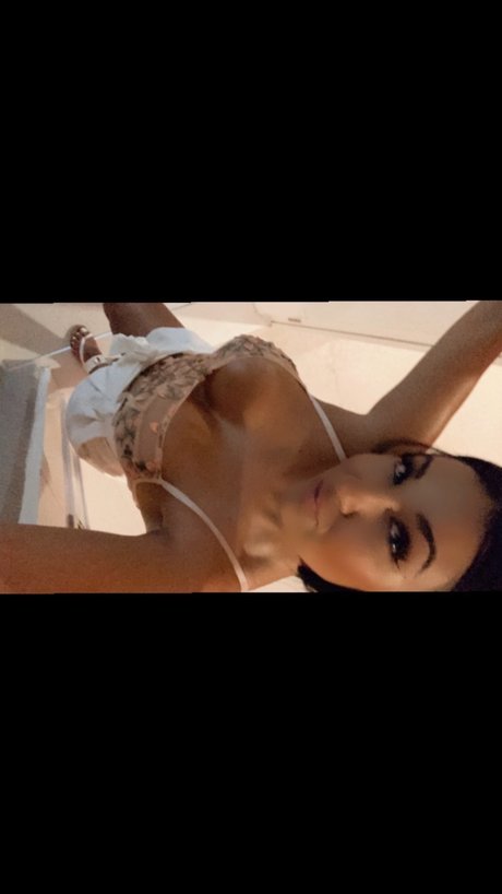 Photo nue de fuite OnlyFans de Ariela