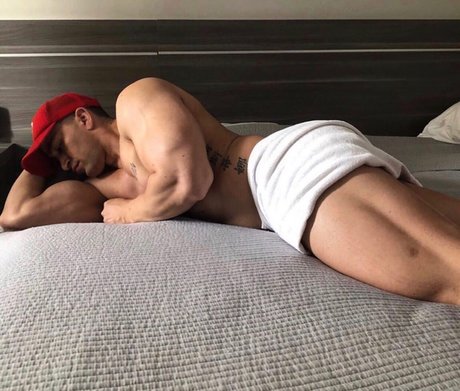 Photo nue de fuite OnlyFans de Marcelo Zapata