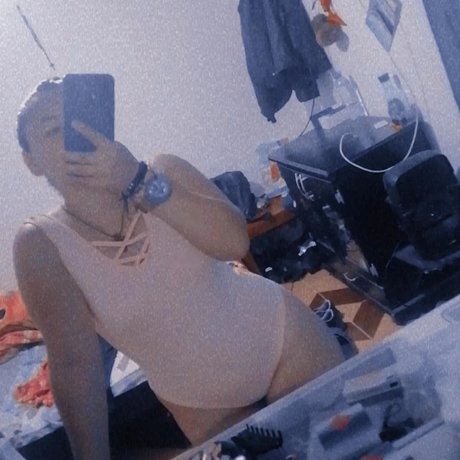 Photo nue de fuite OnlyFans de Marcelita Ardiente