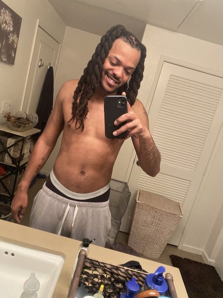 Photo nue de fuite OnlyFans de Manish Marley