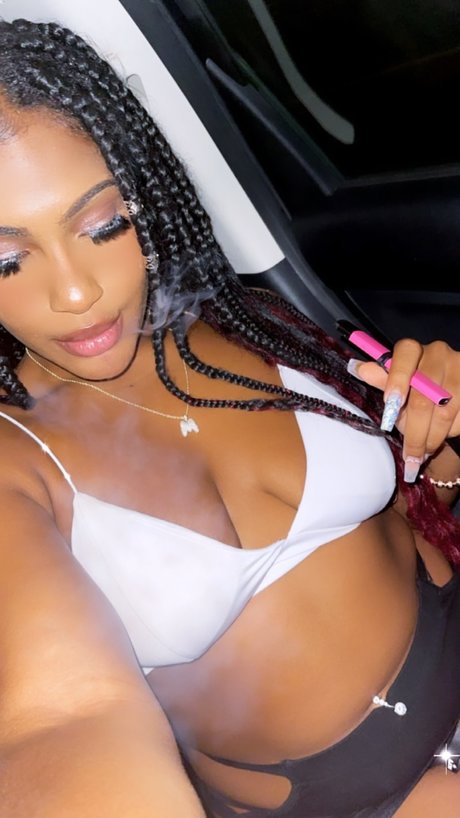 Photo nue de fuite OnlyFans de Brownskin Mami 