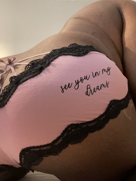 Photo nue de fuite OnlyFans de Maya 
