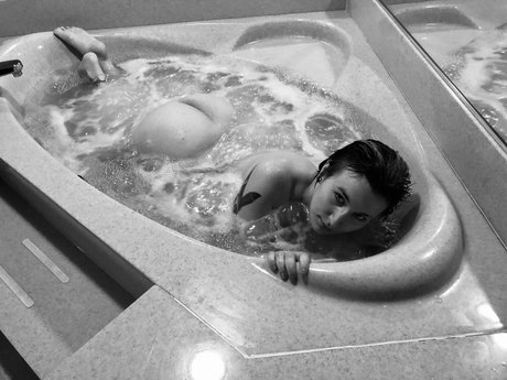 Photo nue de fuite OnlyFans de Maxine Crowfree
