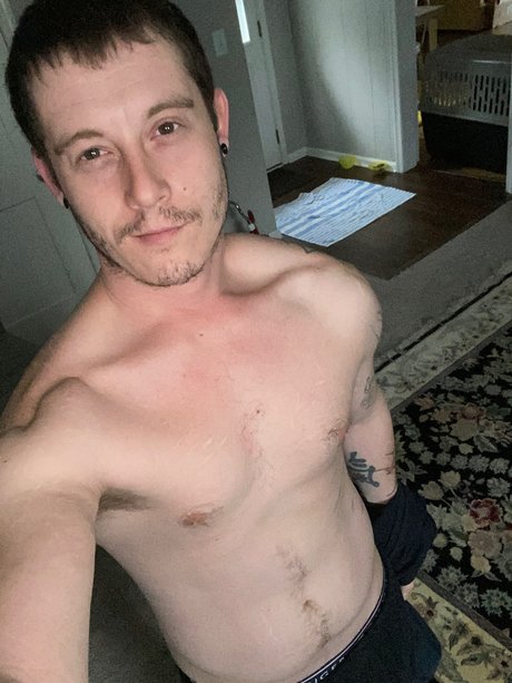 Photo nue de fuite OnlyFans de Max Hunt