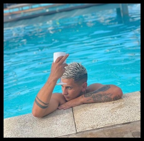 Photo nue de fuite OnlyFans de Mateo Nicolas