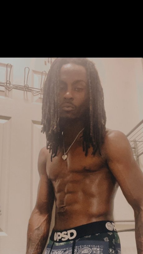 Photo nue de fuite OnlyFans de Marvin Delmonte