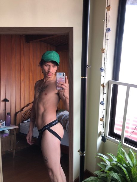 Photo nue de fuite OnlyFans de Milky Memo
