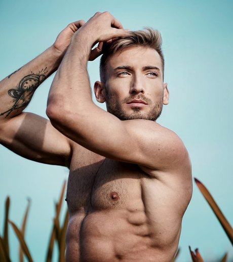  Mika Ayden