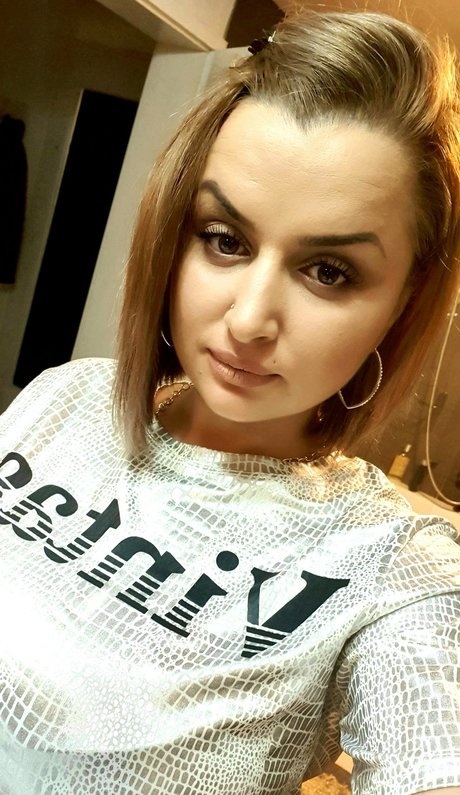 Photo nue de fuite OnlyFans de Mihaela Hott