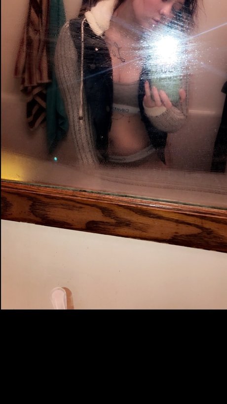 Photo nue de fuite OnlyFans de Melzie