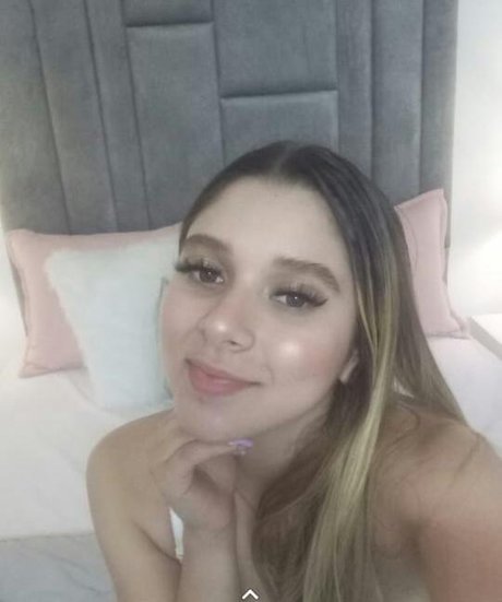 Photo nue de fuite OnlyFans de Mia Levobitch