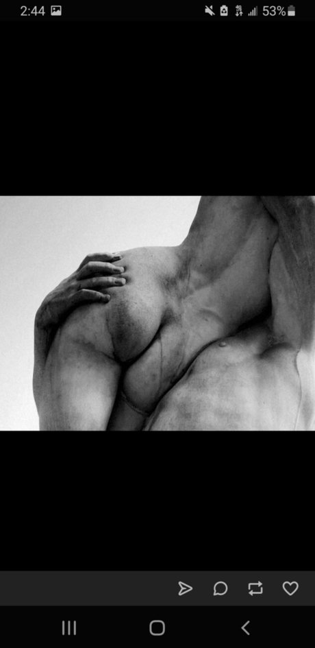 Photo nue de fuite OnlyFans de Merlin